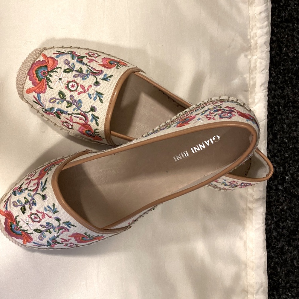 Gianni Bini floral embroidered slip on espadrilles.  New